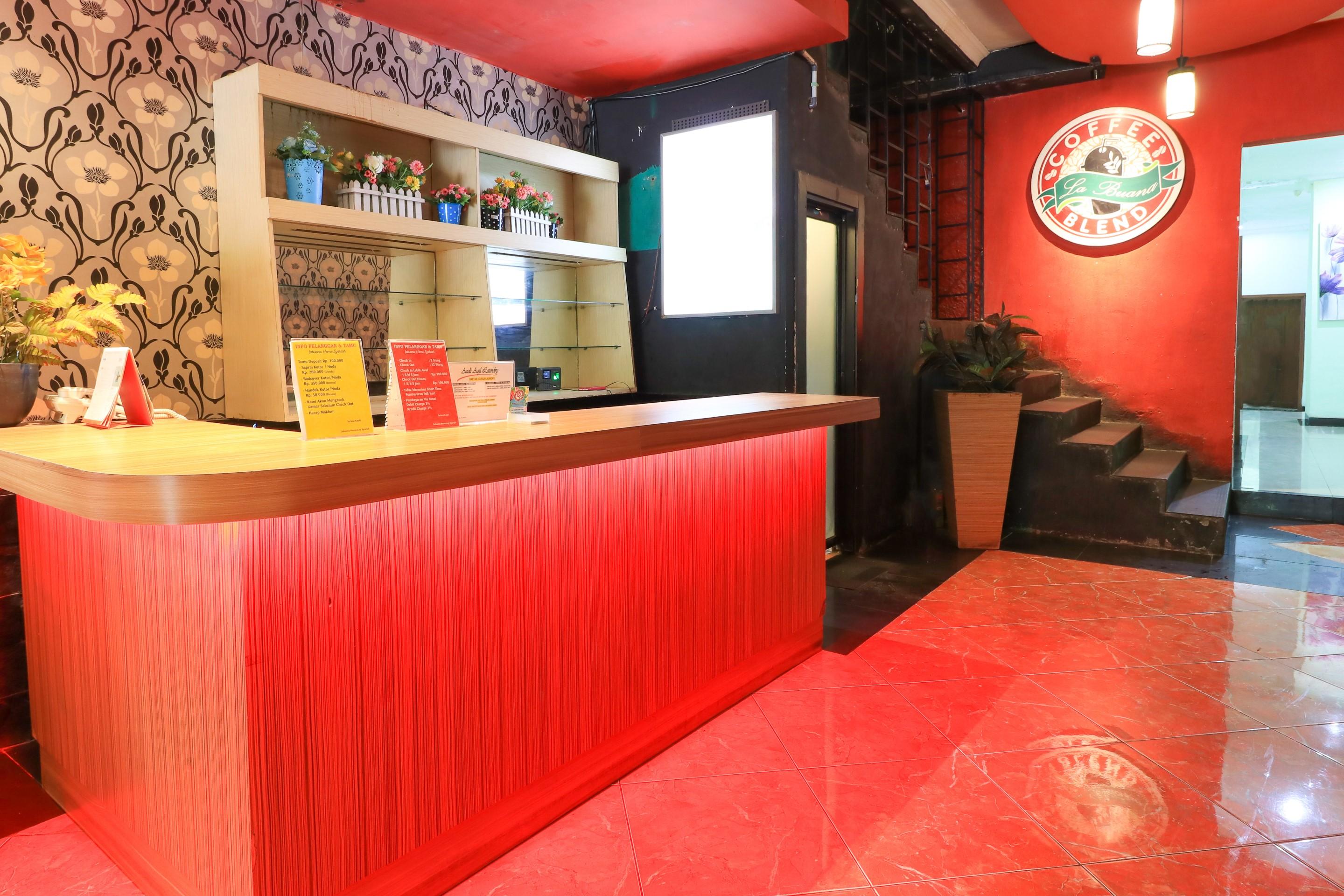נקסר Labuana Homestay & Cafe Garden מראה חיצוני תמונה