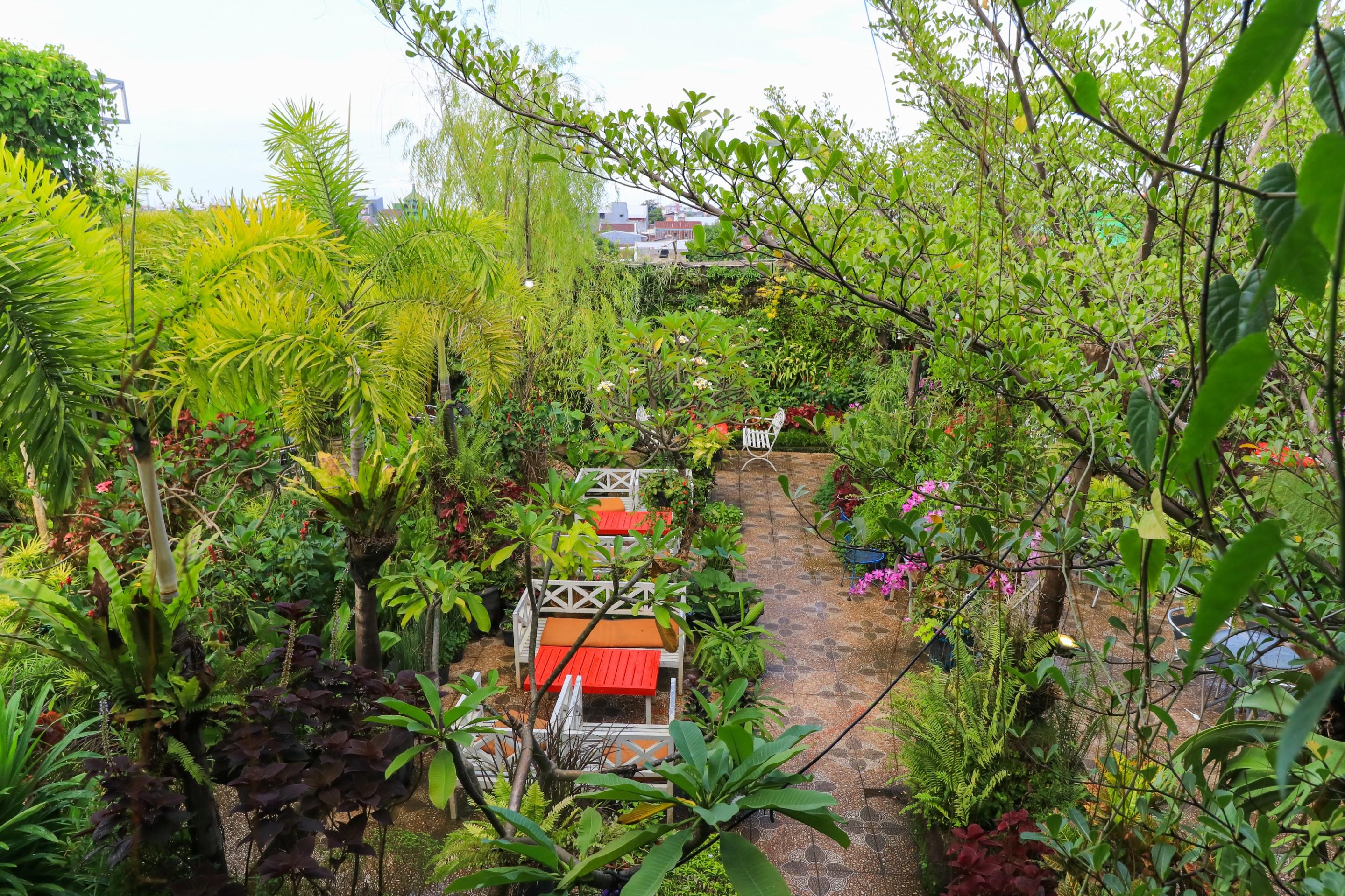 נקסר Labuana Homestay & Cafe Garden מראה חיצוני תמונה